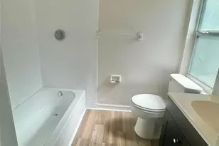 5266 Tennis Ct Cir, Tampa, FL 33617 - Photo 7