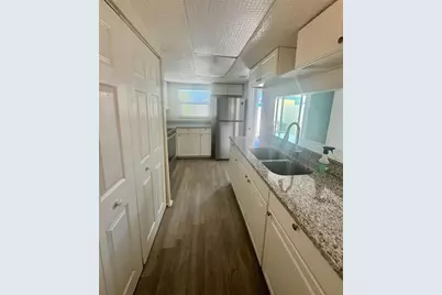 5266 Tennis Court Circle, Tampa, FL 33617 - Photo 11