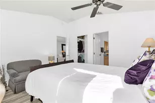 8386 SE 173rd Hamilton Pl, The Villages, FL 32162 - Photo 11