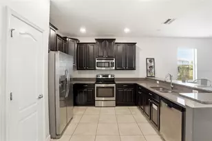 9039 Shadow Mountain St, Davenport, FL 33896 - Photo 5