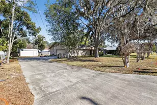 2011 NE 10th St, Ocala, FL 34470 - Photo 5