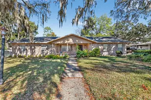 2011 NE 10th St, Ocala, FL 34470 - Photo 1