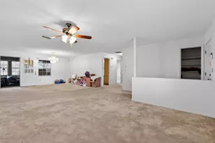 2011 NE 10th St, Ocala, FL 34470 - Photo 13