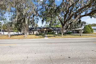 2011 NE 10th St, Ocala, FL 34470 - Photo 7