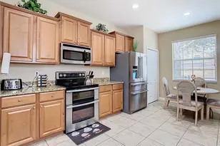 859 Suffolk Pl, Davenport, FL 33896 - Photo 9