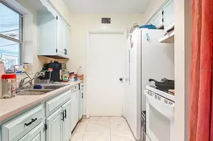 1429 E Lombardy Dr, Deltona, FL 32725 - Photo 9