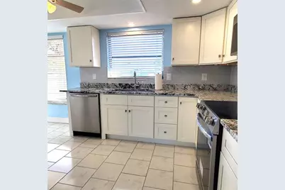 531 S Neponsit Drive, Venice, FL 34293 - Photo 9