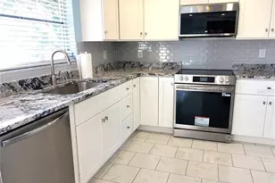 531 S Neponsit Dr, Venice, FL 34293 - Photo 11