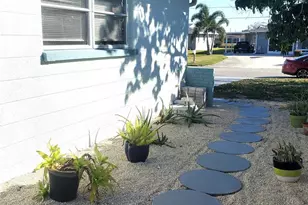 531 S Neponsit Dr, Venice, FL 34293 - Photo 35