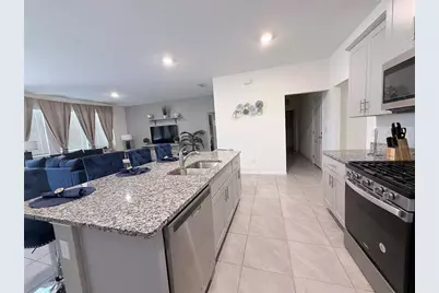 7523 Oakmoss Loop, Davenport, FL 33837 - Photo 9