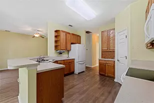 632 Portofino Dr, Kissimmee, FL 34759 - Photo 9