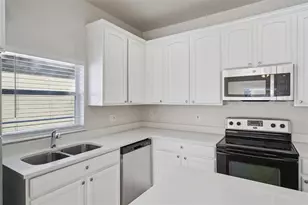 2104 Justice Ln, Saint Cloud, FL 34769 - Photo 3