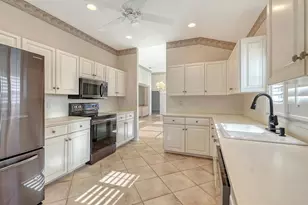 3822 Alamanda Dr, Sarasota, FL 34238 - Photo 11