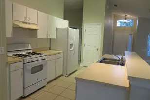 325 Sonja Cir, Davenport, FL 33897 - Photo 7