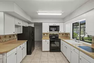 4624 San Paulo Ct, Lakeland, FL 33813 - Photo 9