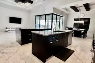 8533 S Lake Cir, Fort Myers, FL 33908 - Photo 7