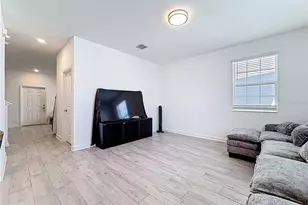 3077 Ella Wy, Saint Cloud, FL 34771 - Photo 9