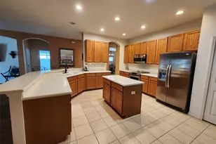 1829 Mira Lago Cir, Ruskin, FL 33570 - Photo 11