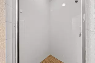 2950 Lucayan Harbour Cir, Kissimmee, FL 34746 - Photo 39