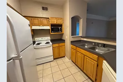 6685 Queens Borough Avenue #107, Orlando, FL 32835 - Photo 5