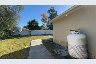 2669 Sedgefield, Deltona, FL 32725 - Photo 11