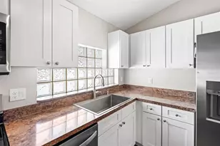 747 Deacon Winn Ct, Orlando, FL 32828 - Photo 15