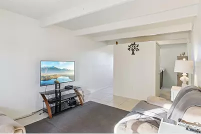 3037 Club Cir, Lakeshore, FL 33854 - Photo 9