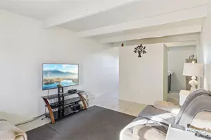 3037 Club Cir, Lakeshore, FL 33854 - Photo 9