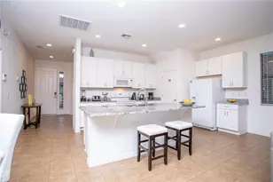 2606 Rosemont Cir, Davenport, FL 33837 - Photo 11