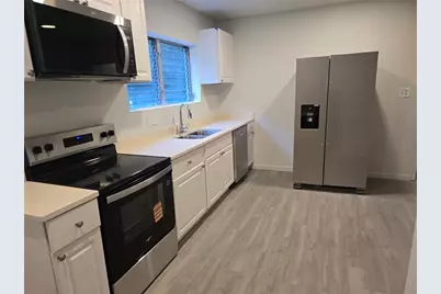 610 Avenue A NE, Winter Haven, FL 33881 - Photo 3