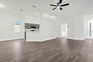 103 Crescent Moon Dr, Groveland, FL 34736 - Photo 5