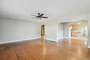 38 E Morningview Dr, Eustis, FL 32726 - Photo 3