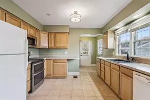 38 E Morningview Dr, Eustis, FL 32726 - Photo 9