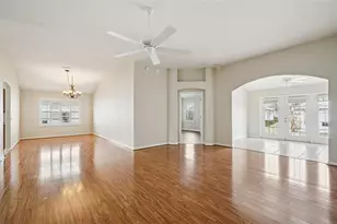 7821 SE 166th Smallwood Pl, The Villages, FL 32162 - Photo 11