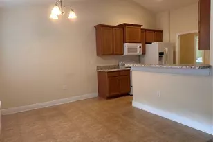 402 Edith Dr, Fruitland Park, FL 34731 - Photo 11