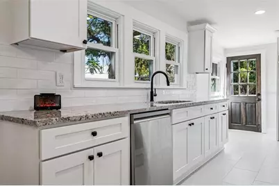511 E Frances Avenue, Tampa, FL 33602 - Photo 5