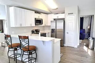 10318 Crystal Point Dr, Orlando, FL 32825 - Photo 7