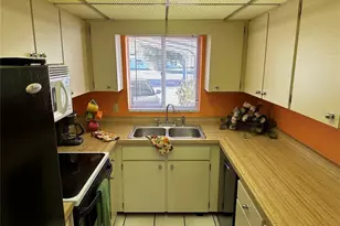 57 S Oxalis Dr, Orlando, FL 32807 - Photo 17