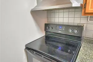 751 Rebecca St, Lakeland, FL 33805 - Photo 9