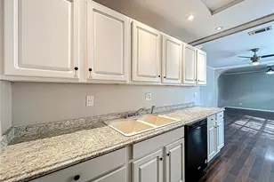 2106 Cordova Dr, Sanford, FL 32771 - Photo 13