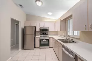 17952 SE 107th Ct, Summerfield, FL 34491 - Photo 5