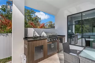 2422 Musselwhite Ave, Orlando, FL 32804 - Photo 53