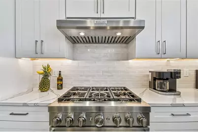 2332 Brix Streets, Orlando, FL 32804 - Photo 9