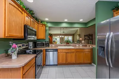 17340 SE 70th Royal Pine Court, The Villages, FL 32162 - Photo 5