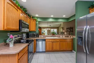 17340 SE 70th Royal Pine Ct, The Villages, FL 32162 - Photo 5