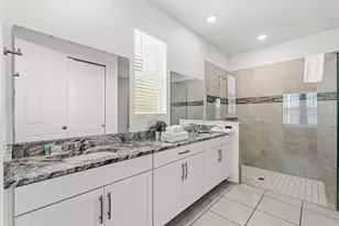 2009 Tropical Palms Cir, Kissimmee, FL 34747 - Photo 11