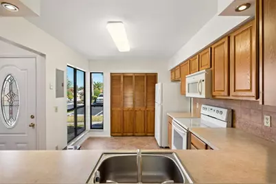 3002 Clubview Drive, Orlando, FL 32822 - Photo 9