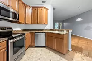 2210 Park Crescent Dr, Land O Lakes, FL 34639 - Photo 5