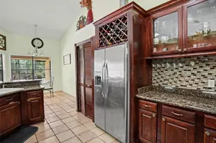 8634 Whispering Willow Ct, Orlando, FL 32835 - Photo 9