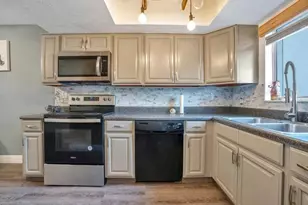 404 Country Ln NE, Winter Haven, FL 33881 - Photo 13